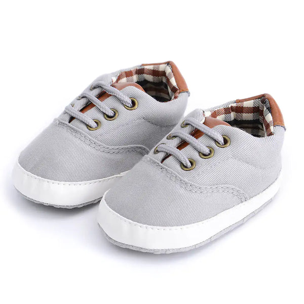 Solid canvas shoes for toddlers and baby boys