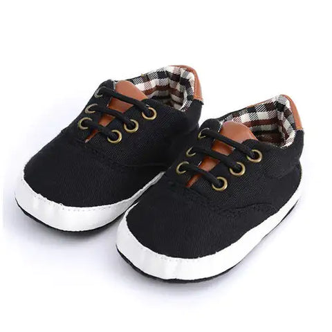 Solid canvas shoes for toddlers and baby boys