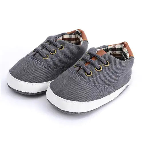 Solid canvas shoes for toddlers and baby boys